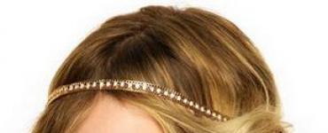 Wedding jewelry for the bride's hair: fresh ideas and fashion trends